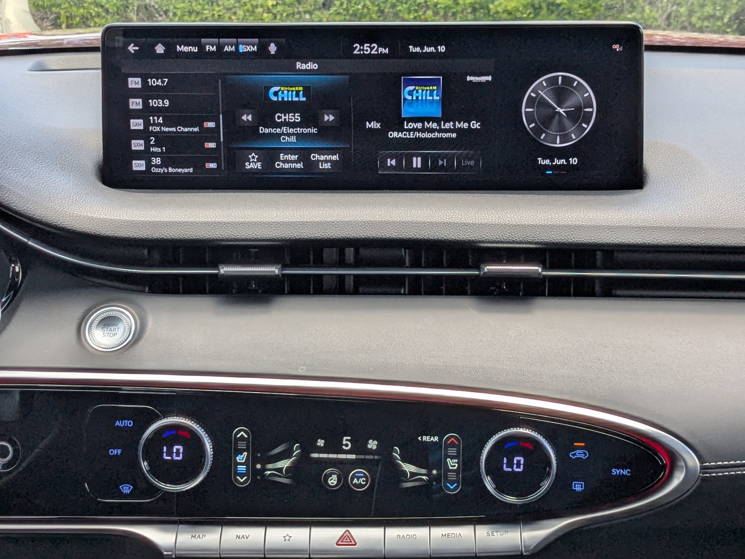 Used 2024 Genesis GV70 3.5T Sport image 14