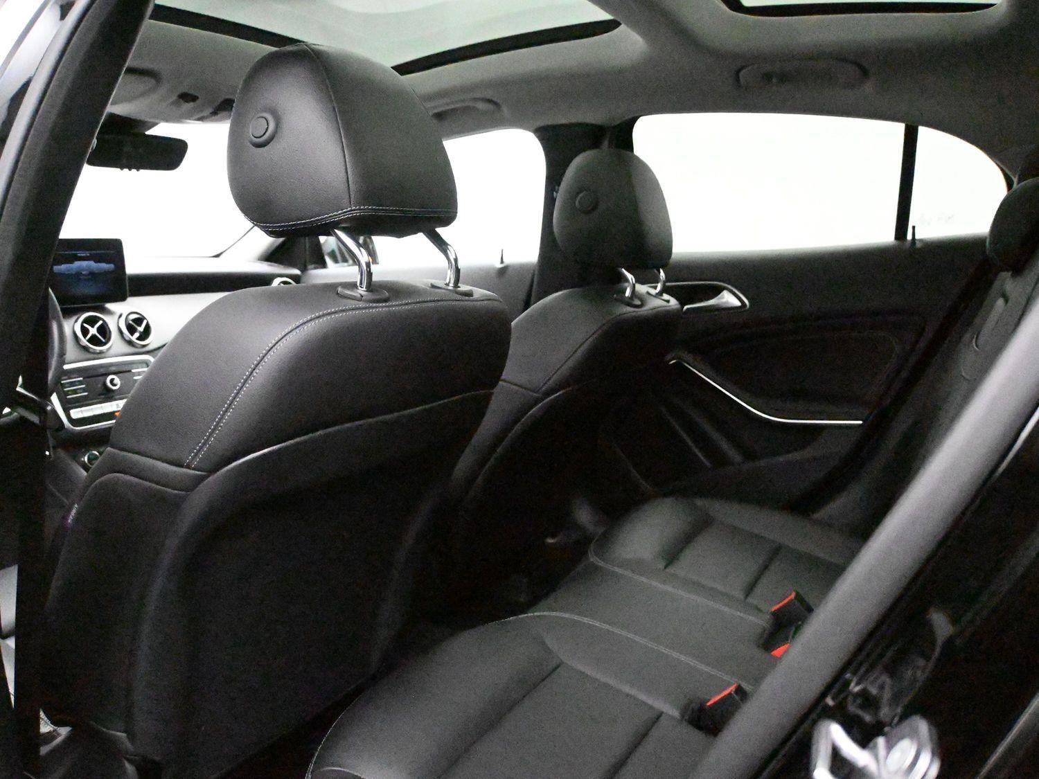 Used 2020 Mercedes-Benz GLA 250 4MATIC image 11