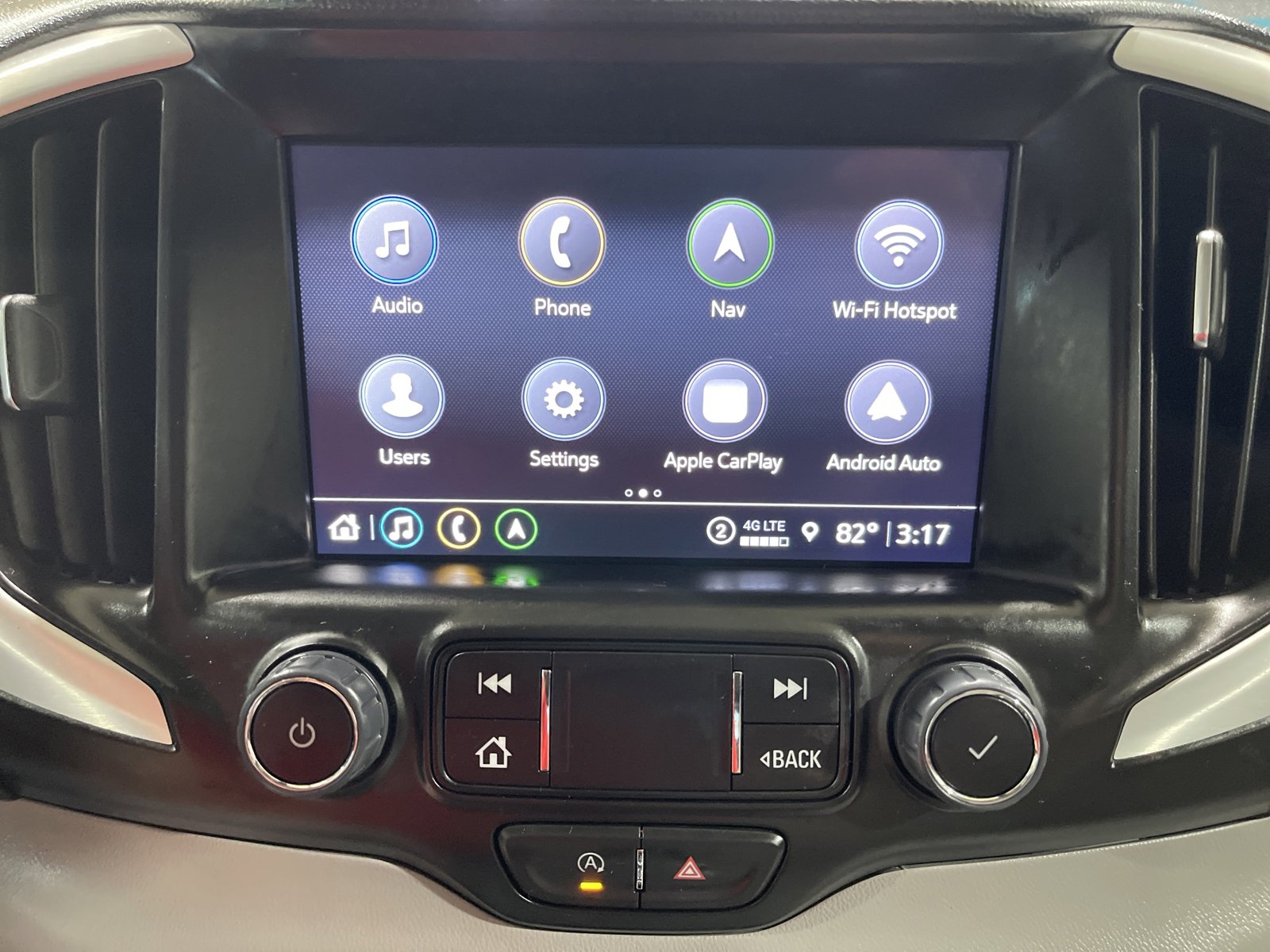 Used 2024 GMC Terrain SLT w/ Infotainment Package II AWD/4WD image 22