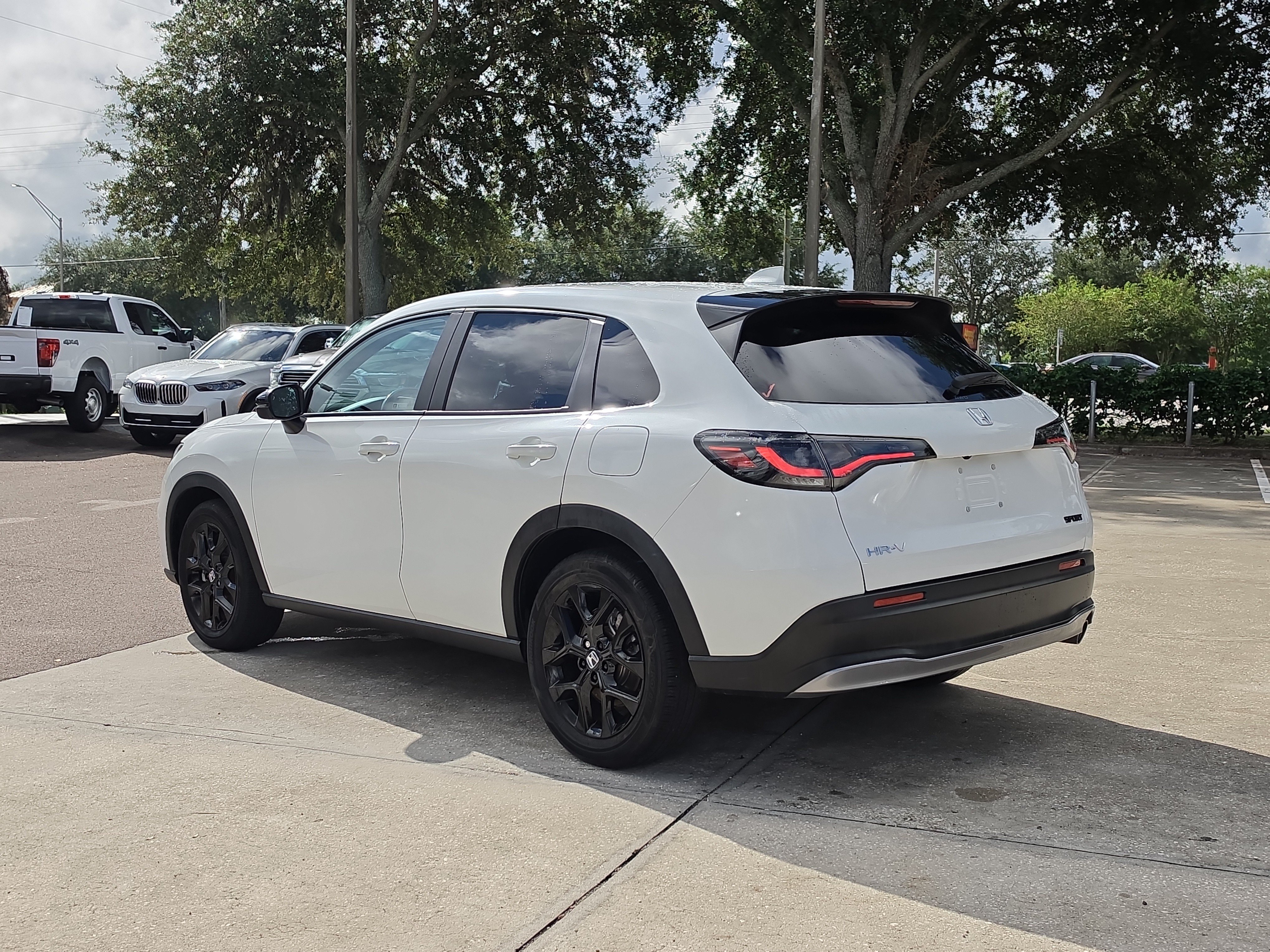Used 2024 Honda HR-V Sport image 6