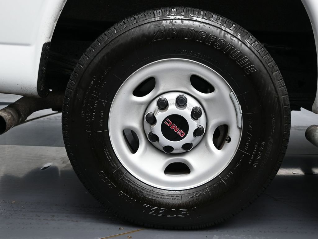 Used 2024 GMC Savana 2500 w/ Driver Convenience Package image 13