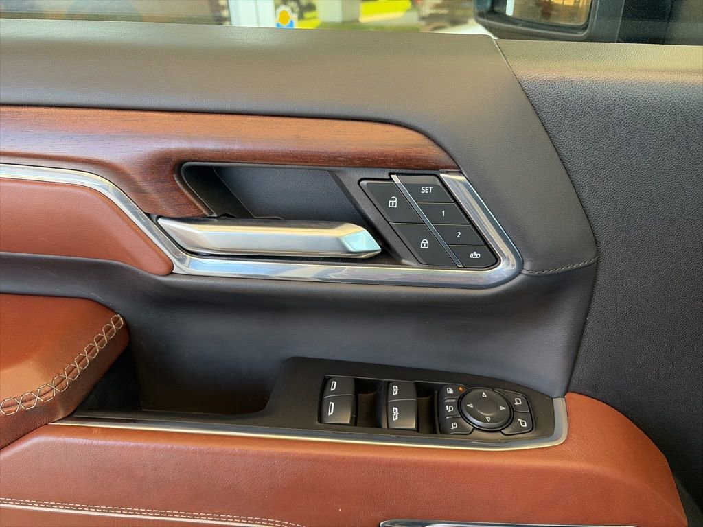 Used 2024 GMC Sierra 2500 Denali Ultimate image 8