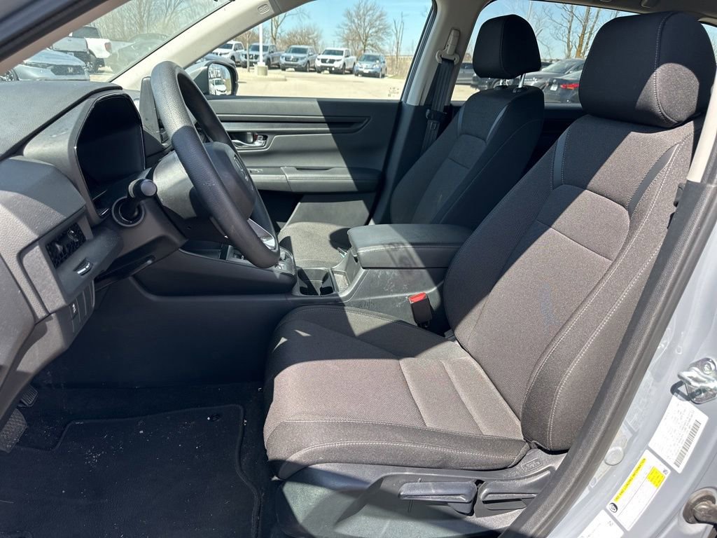 Used 2025 Honda CR-V LX image 15