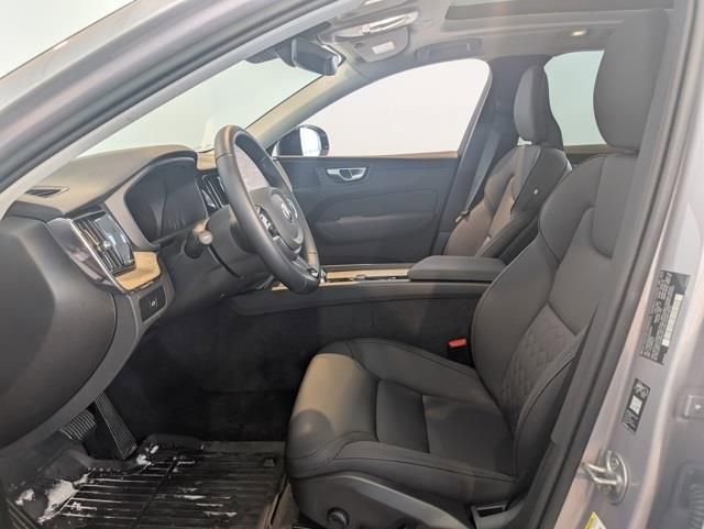 Used 2026 Volvo XC60 B5 Core w/ Climate Package image 12
