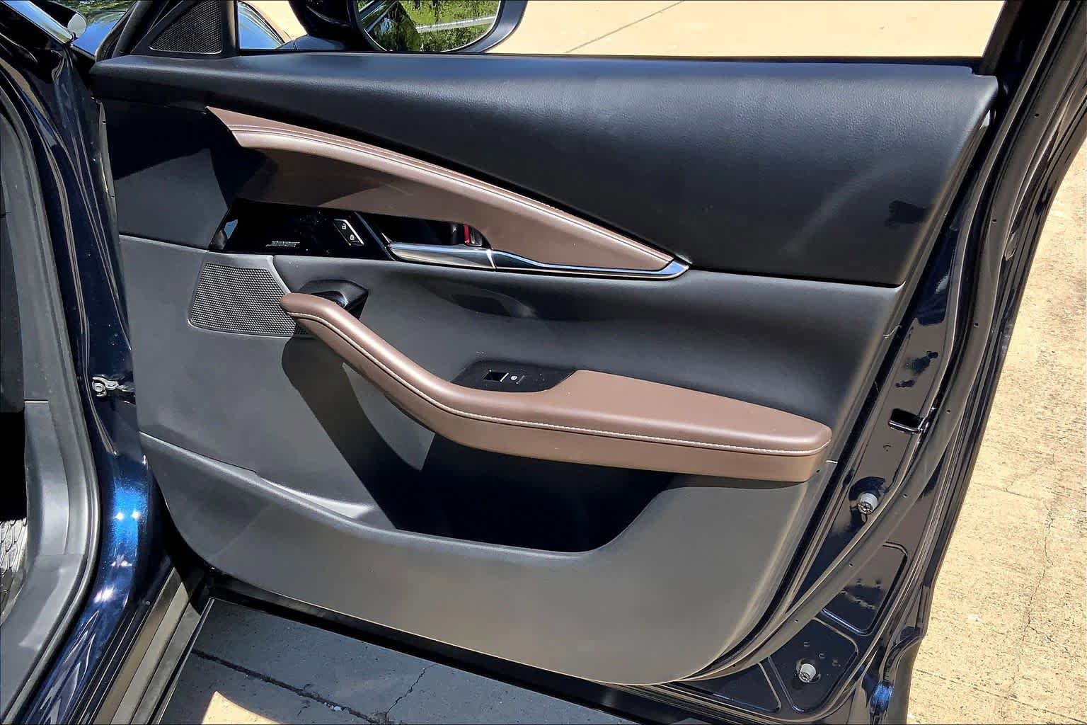 Certified 2025 MAZDA CX-30 AWD 2.5 S w/ Premium Package image 23