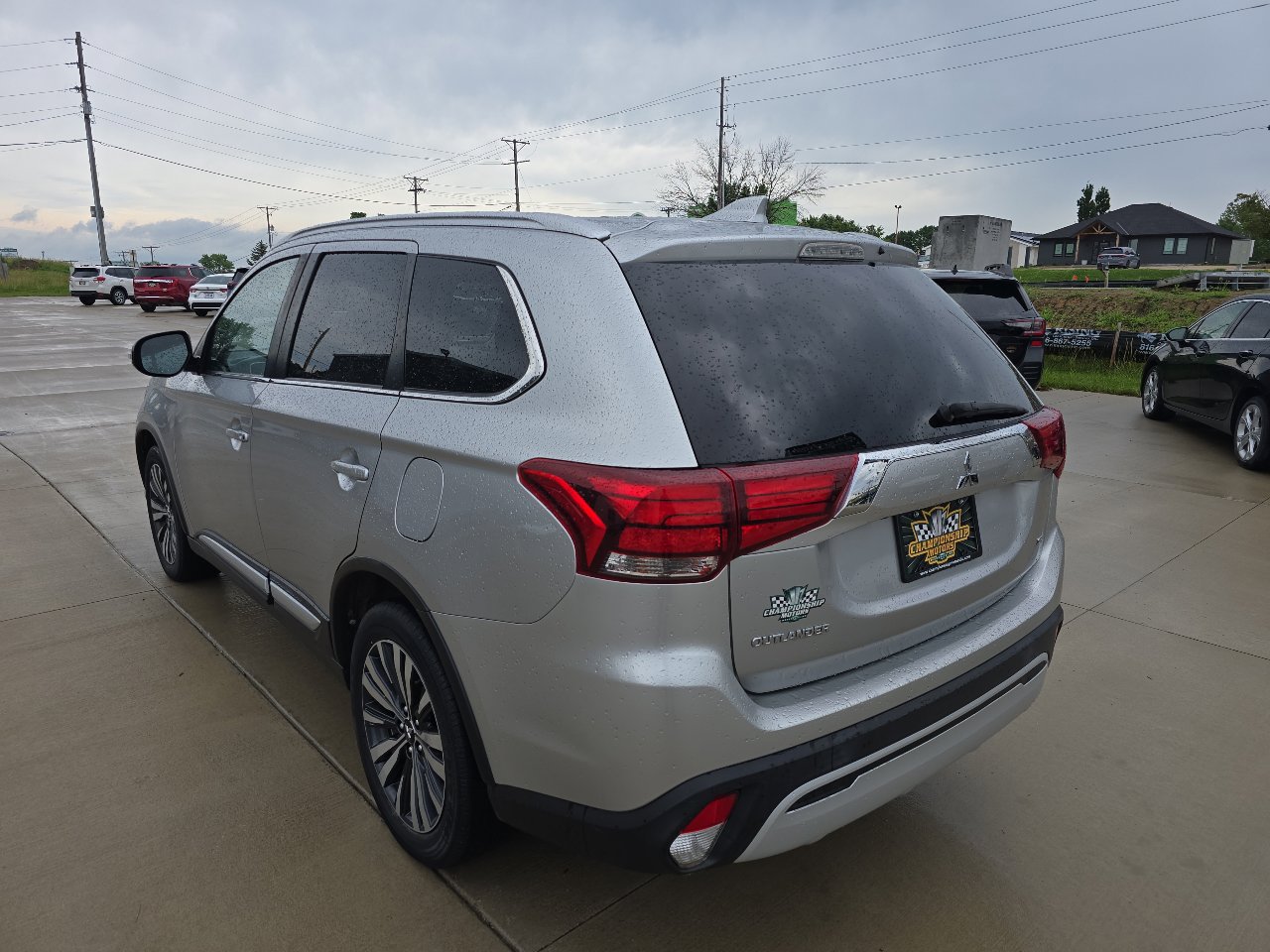 Used 2020 Mitsubishi Outlander SEL image 3