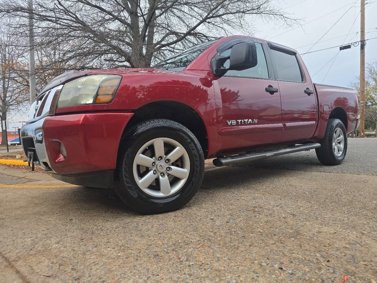 Used 2014 Nissan Titan SV w/ SV Premium Utility Package image 9