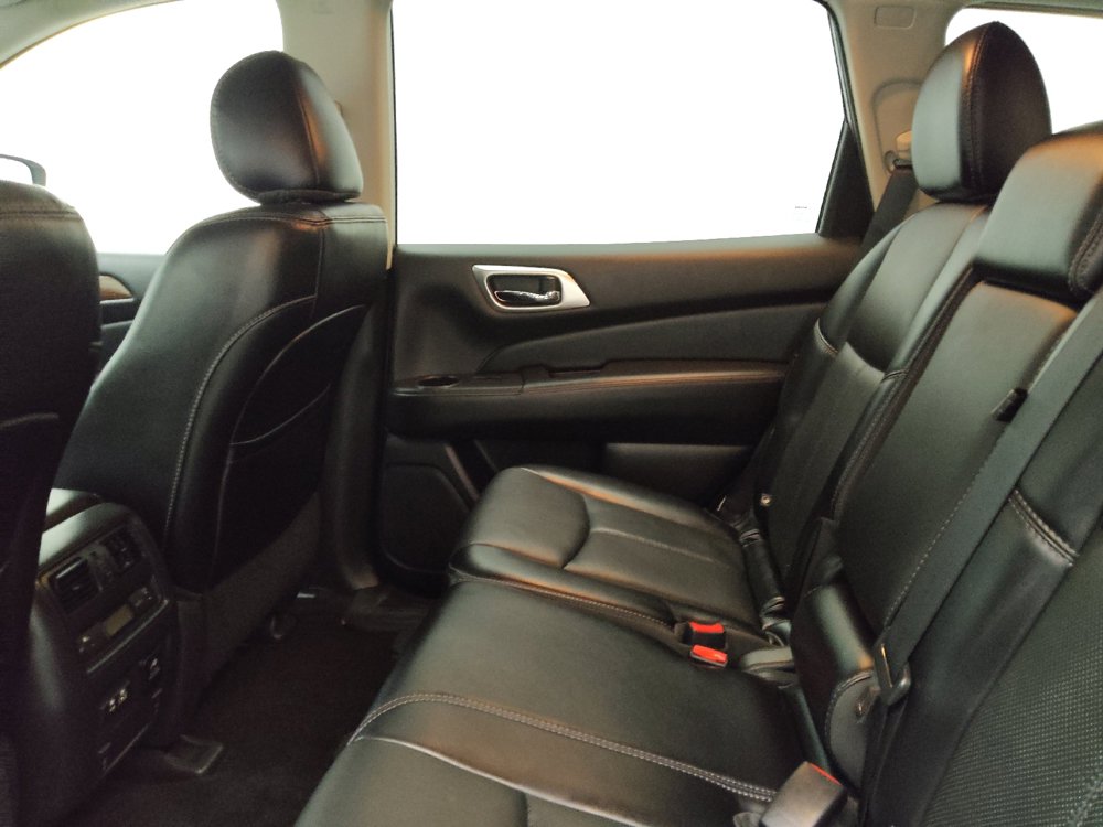 Used 2020 Nissan Pathfinder Platinum AWD/4WD image 18