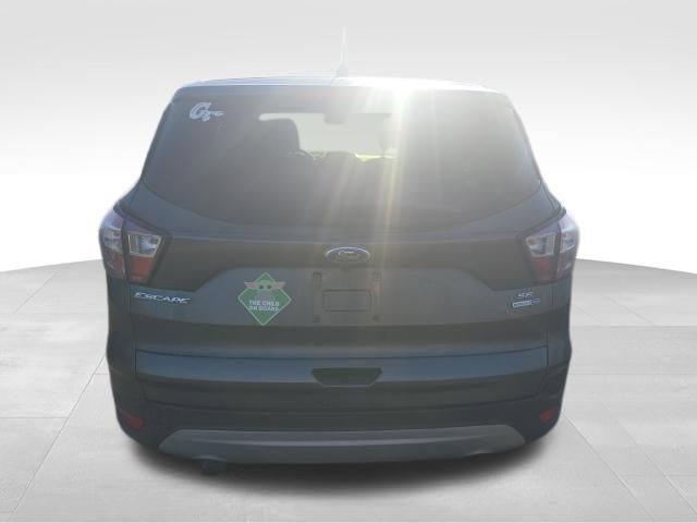 Used 2017 Ford Escape SE image 5
