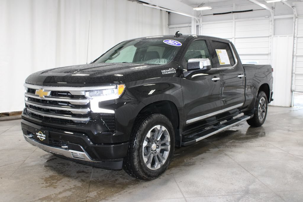 Used 2025 Chevrolet Silverado 1500 High Country AWD/4WD image 4