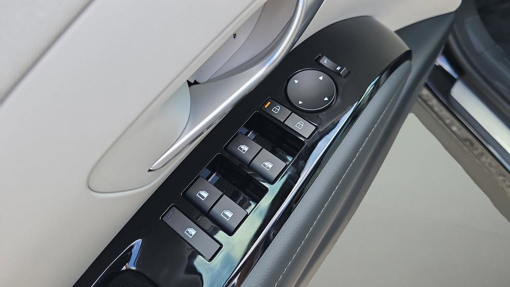 New 2026 Hyundai Tucson Limited AWD/4WD image 16