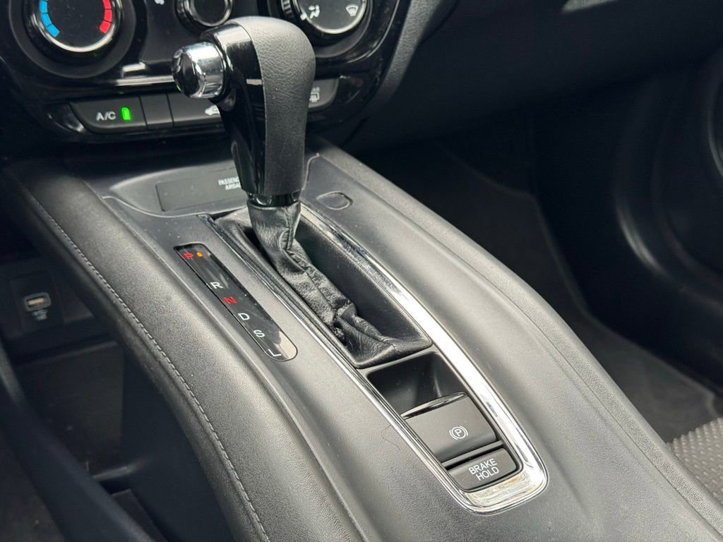 Used 2021 Honda HR-V LX image 18