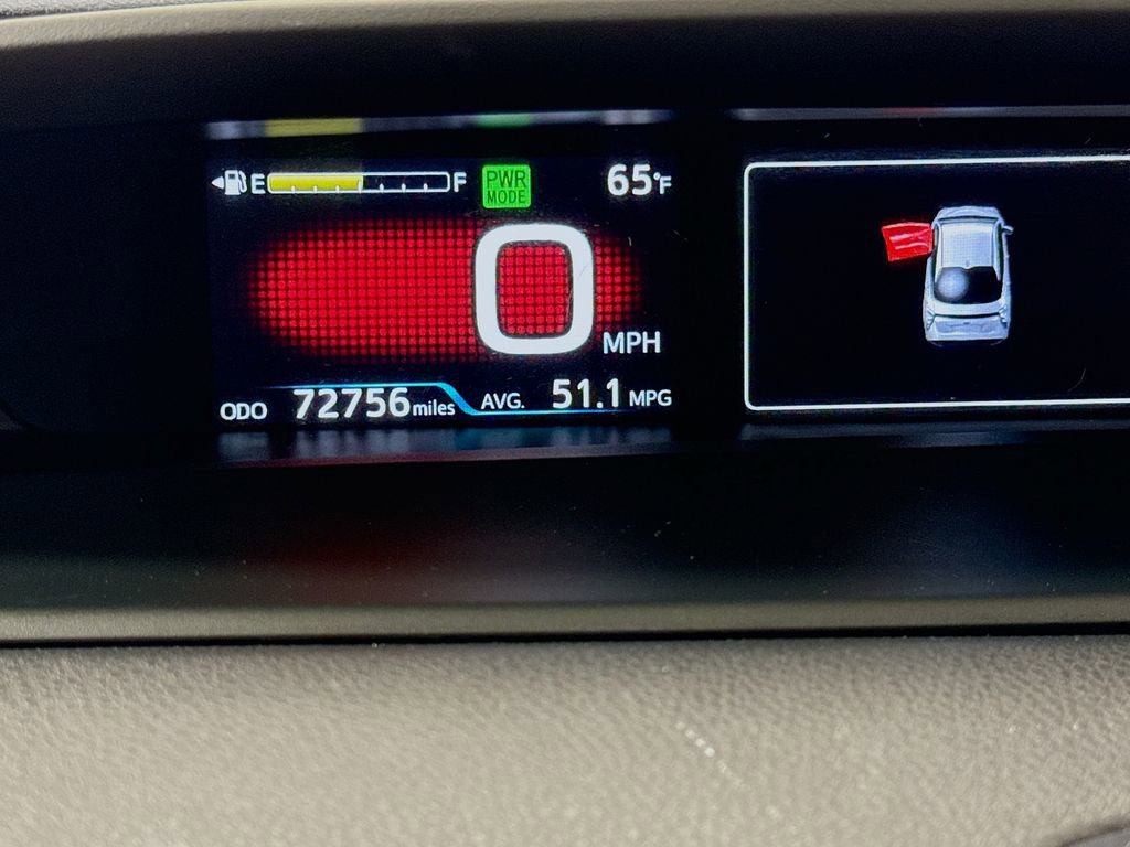 Used 2017 Toyota Prius Two w/ Prius Two Safety Plus Package FWD image 12