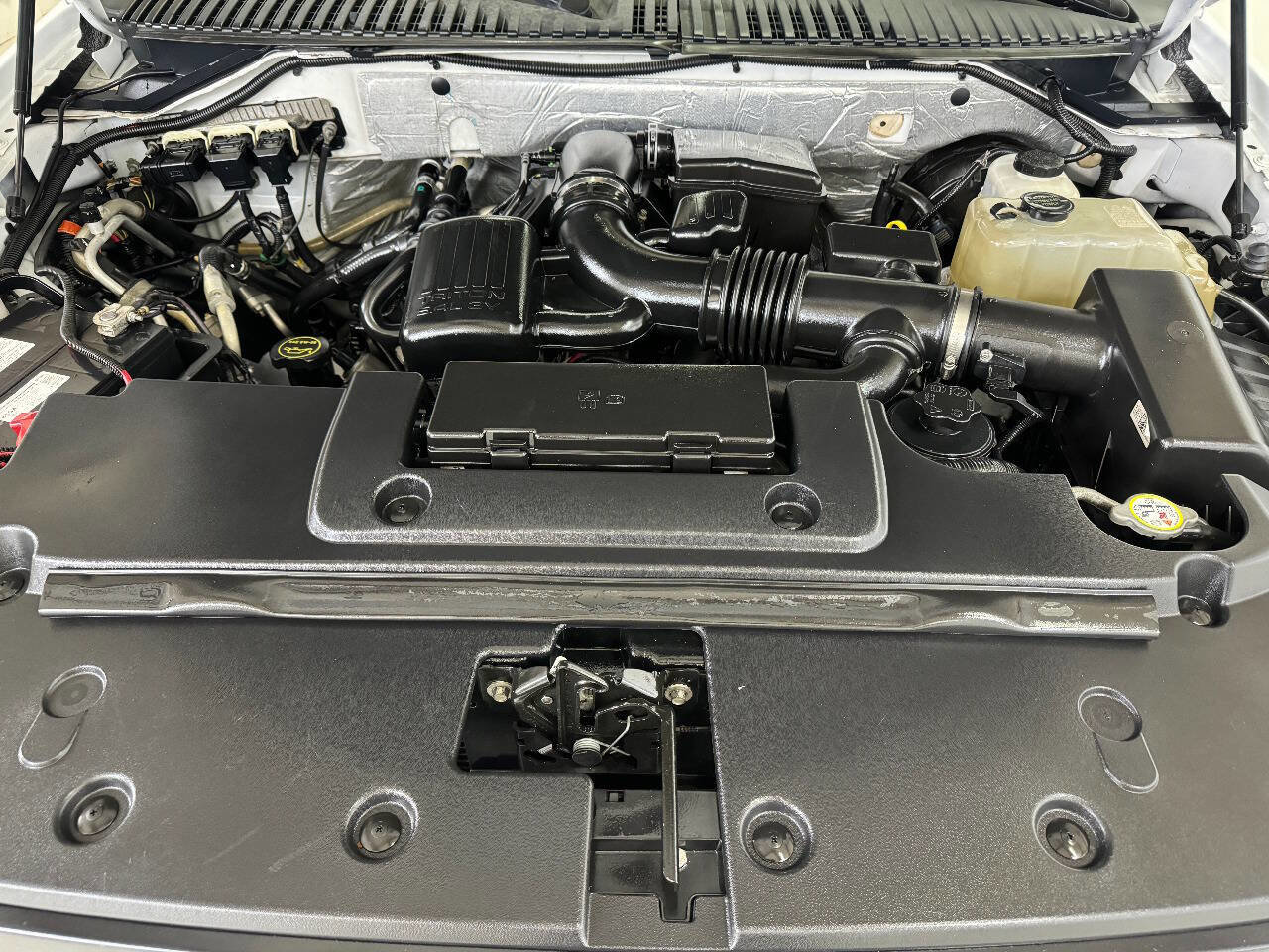 Used 2014 Ford Expedition XL RWD image 41