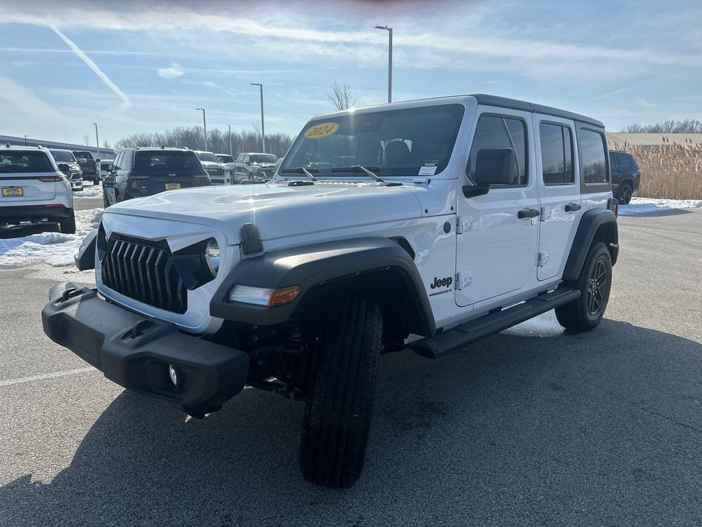 Used 2024 Jeep Wrangler Sport S image 9
