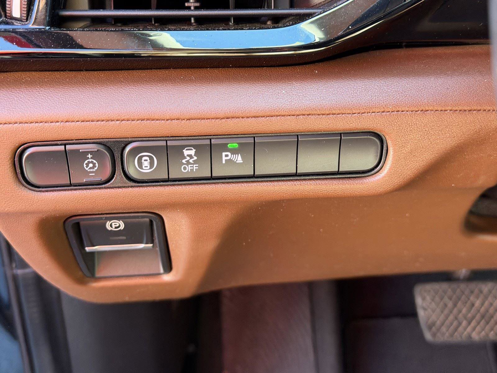 Used 2024 Acura MDX FWD w/ Technology Package image 12