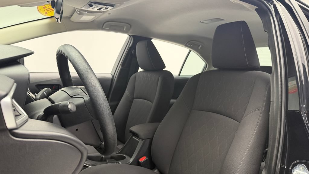 Used 2023 Toyota Corolla LE FWD image 7