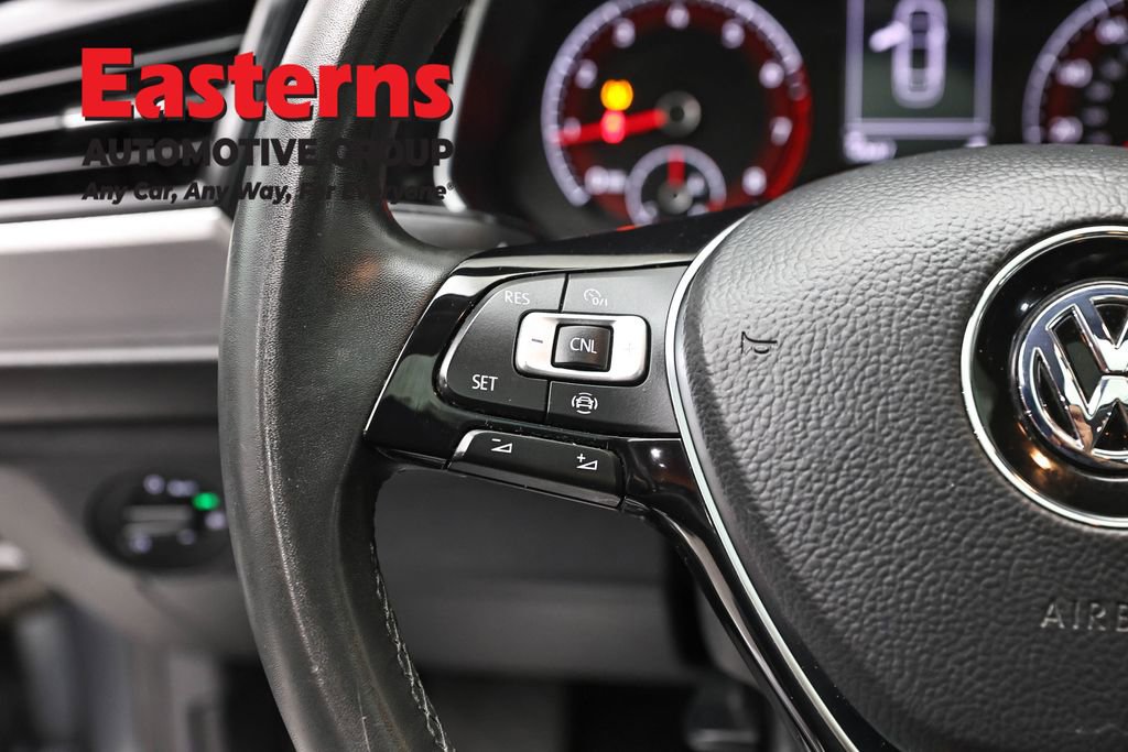 Used 2020 Volkswagen Jetta SE w/ SE Cold Weather Package image 15