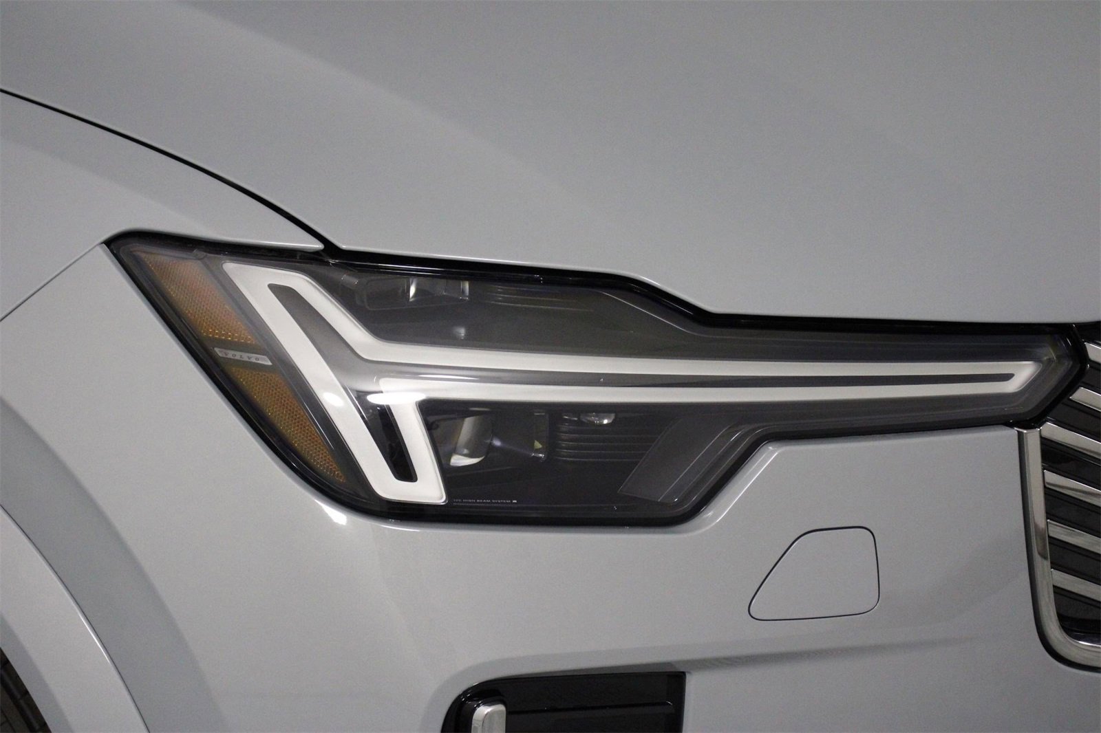 New 2026 Volvo XC90 B6 Plus image 14