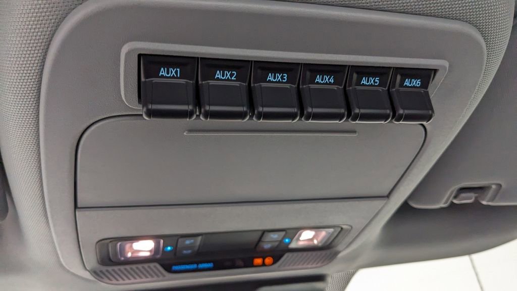 New 2026 Ford F250 XL w/ F-250 >10K GVWR Package image 30