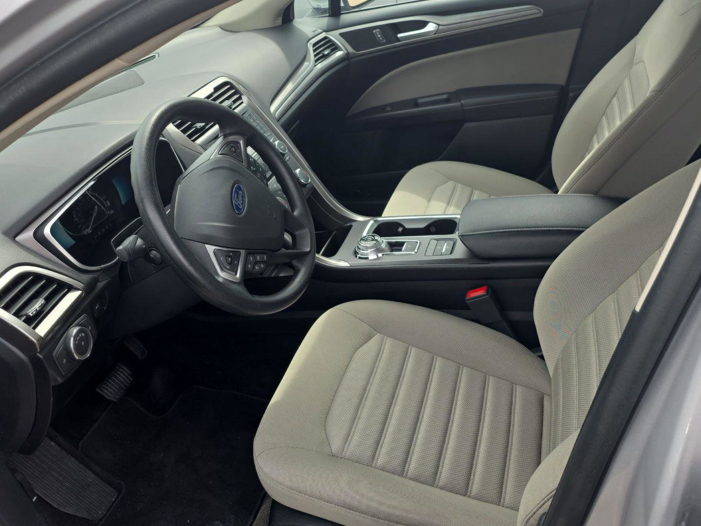 Used 2018 Ford Fusion S FWD image 11