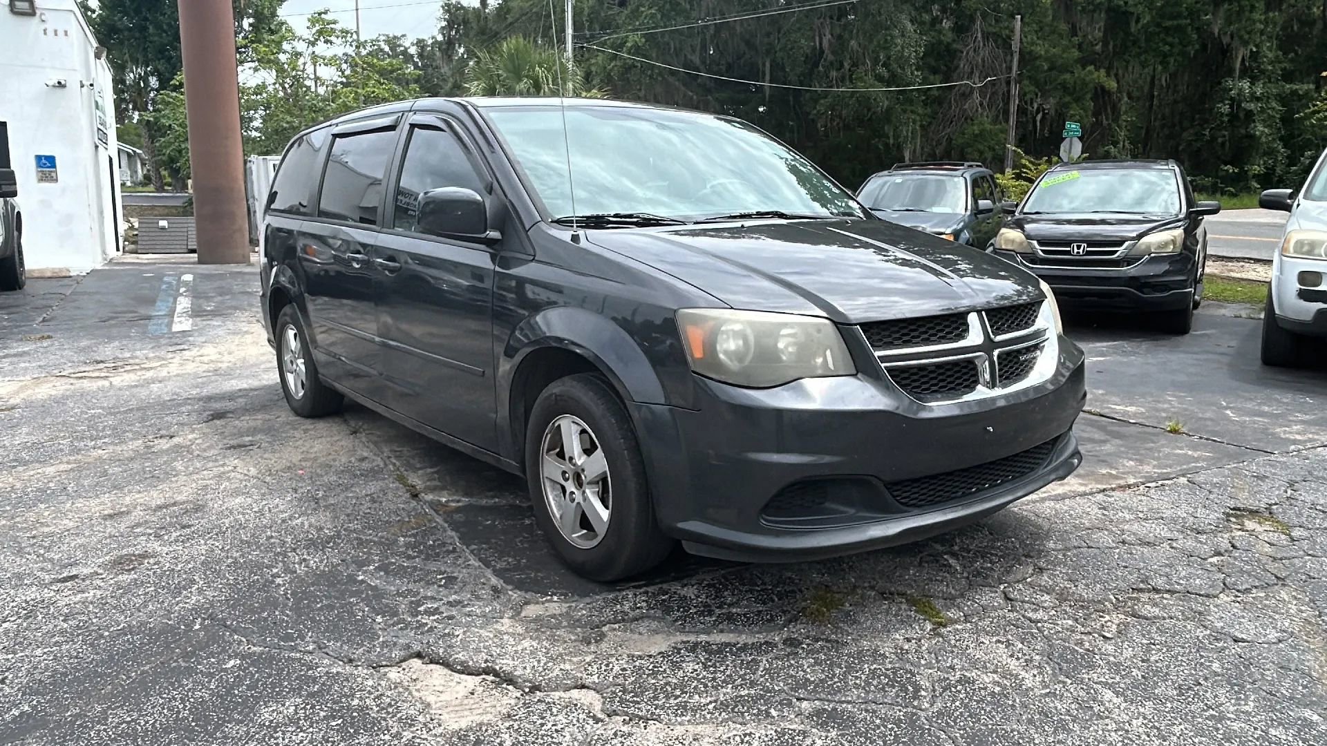 Used 2012 Dodge Grand Caravan SE FWD image 3