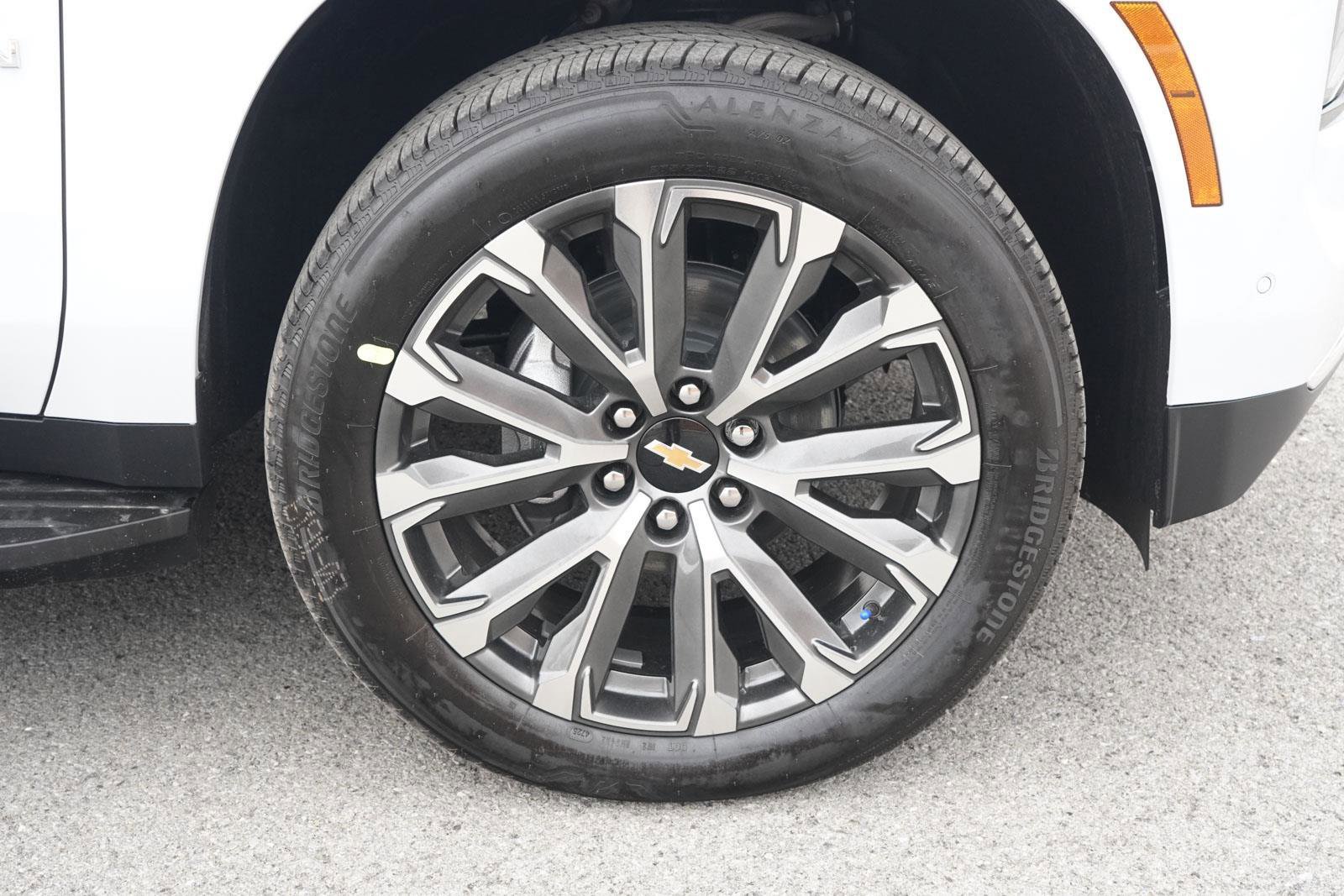 New 2026 Chevrolet Suburban High Country w/ Sun And Tow Package image 13