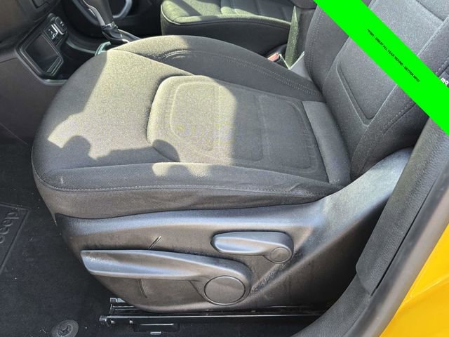 Used 2018 Jeep Renegade Latitude w/ Advanced Technology Group image 5