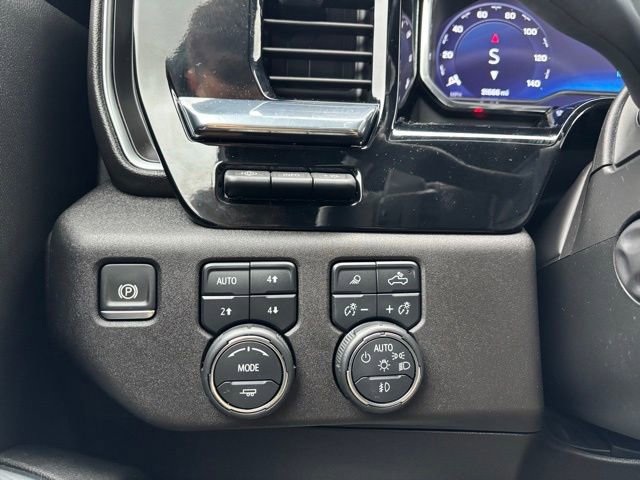 Certified 2024 Chevrolet Silverado 1500 High Country w/ Midnight Edition image 18