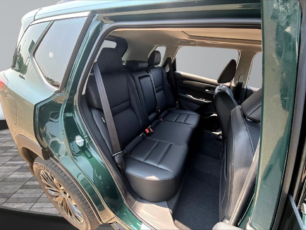 New 2026 Nissan Rogue Dark Armor AWD/4WD image 10