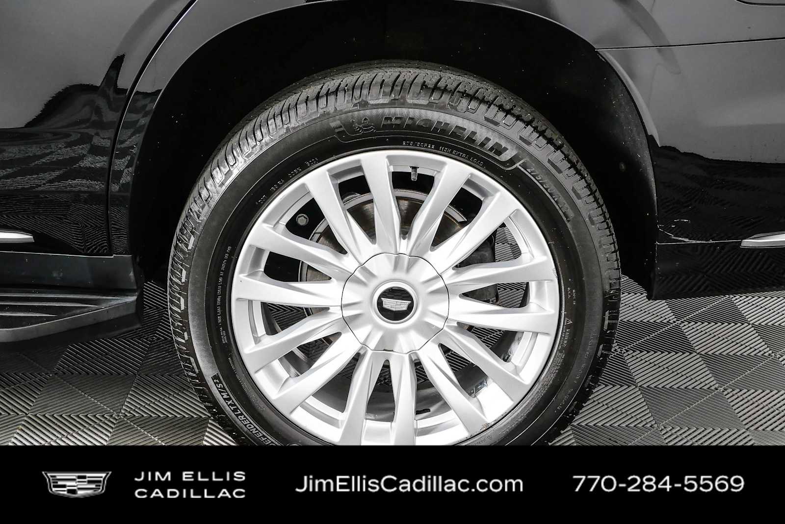 Used 2021 Cadillac Escalade Luxury RWD image 40