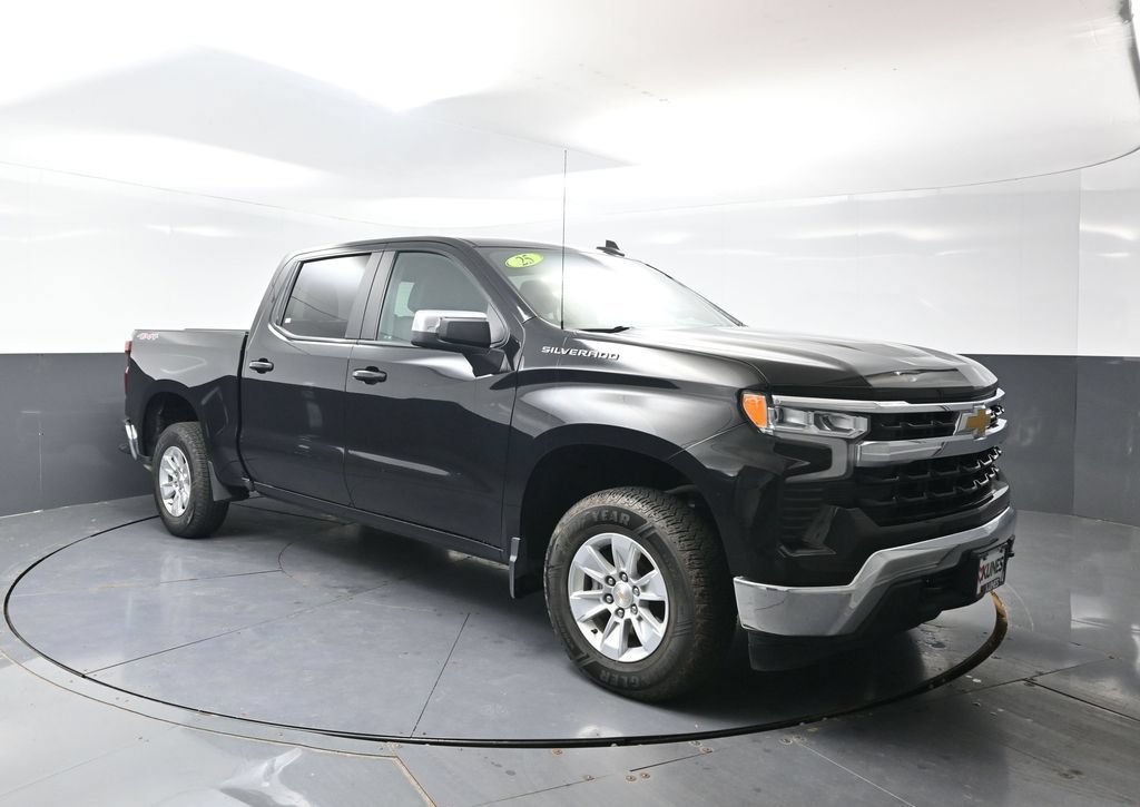 Used 2025 Chevrolet Silverado 1500 LT AWD/4WD image 5