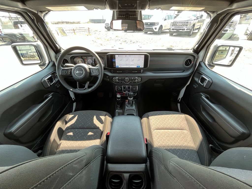Used 2026 Jeep Gladiator Mojave AWD/4WD image 13