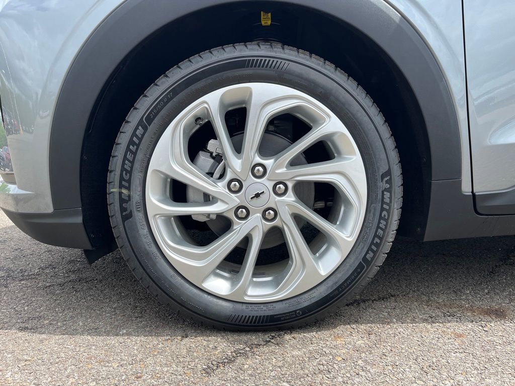 New 2027 Chevrolet Bolt LT w/ Comfort Package image 12