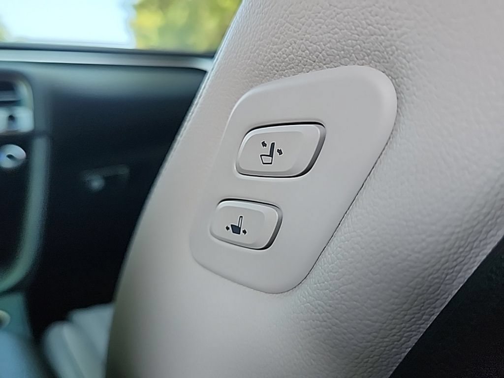 Used 2024 Genesis G70 3.3T Advanced AWD/4WD image 22