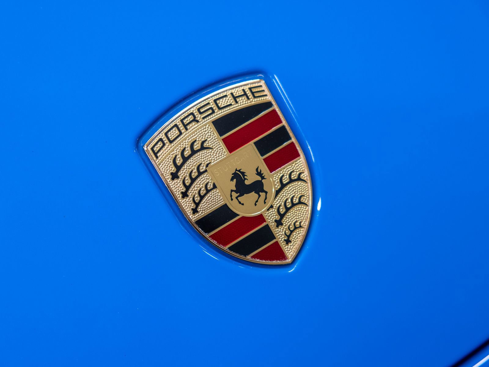 Certified 2024 Porsche 718 Cayman w/ Premium Package RWD image 15