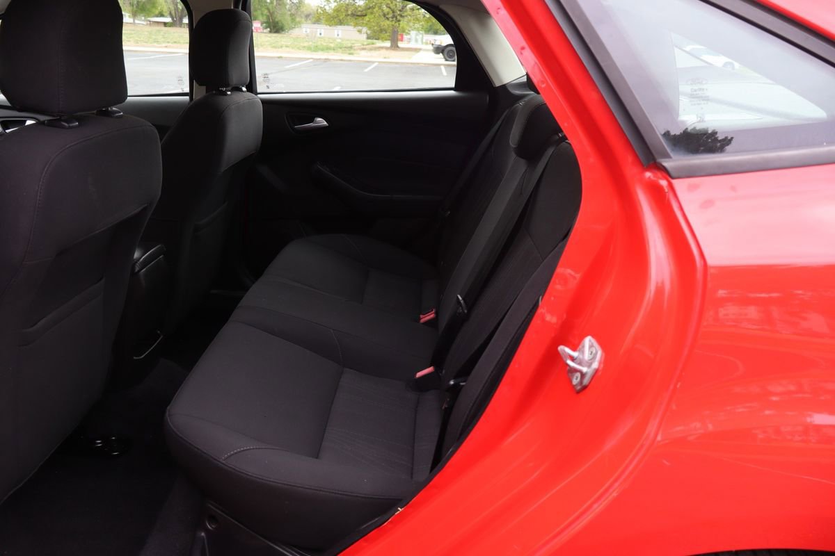 Used 2016 Ford Focus SE FWD image 20