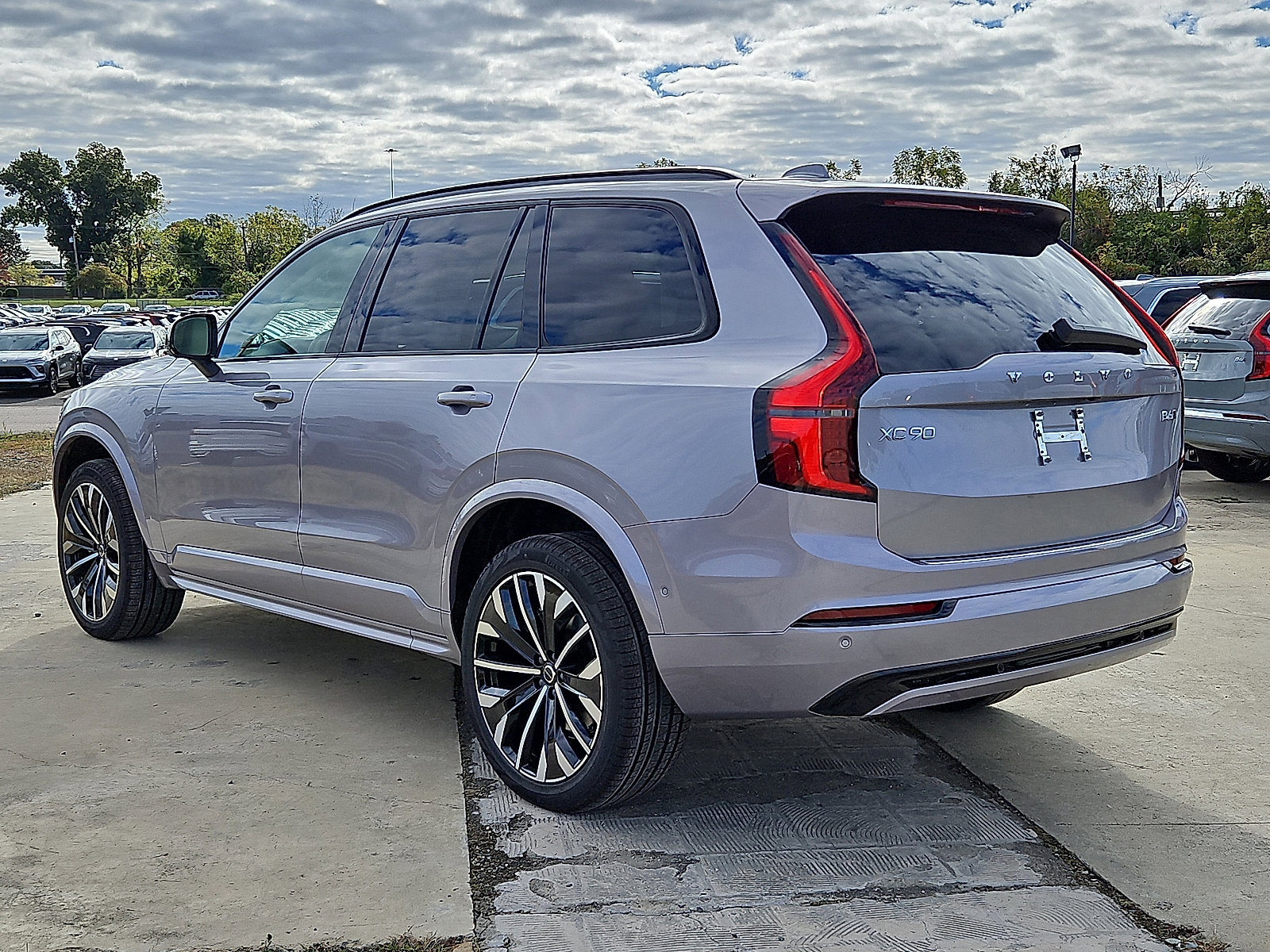 New 2026 Volvo XC90 B6 Ultra w/ Lounge Package image 4