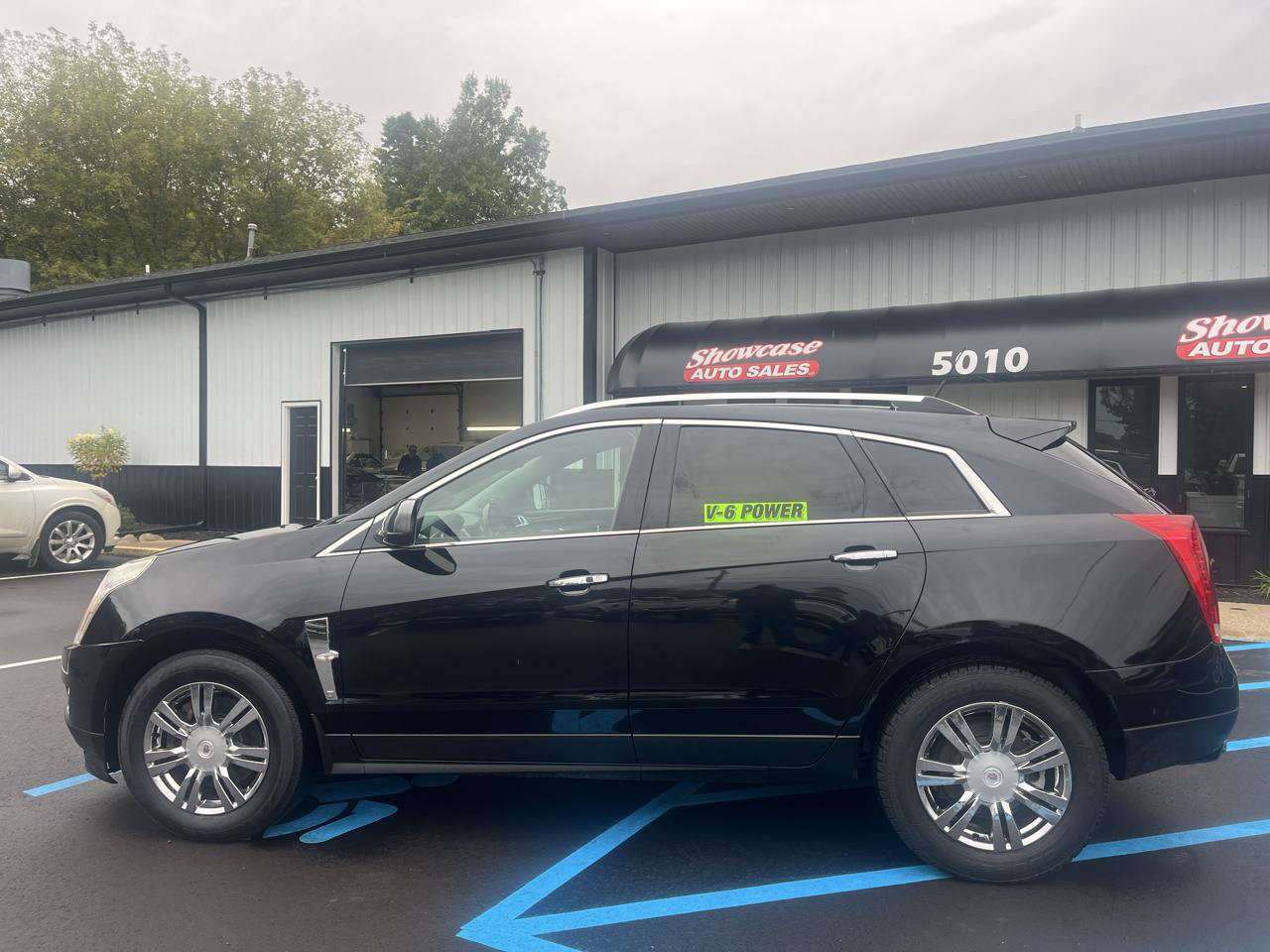 Used 2011 Cadillac SRX Luxury FWD image 8