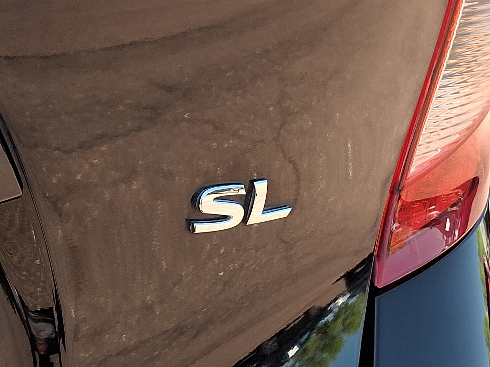 Used 2015 Nissan Versa Note SV FWD image 29