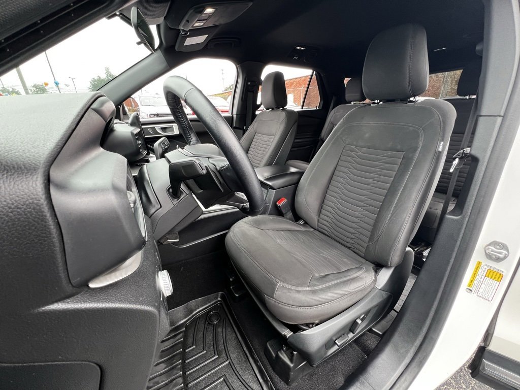 Used 2020 Ford Explorer XLT image 10