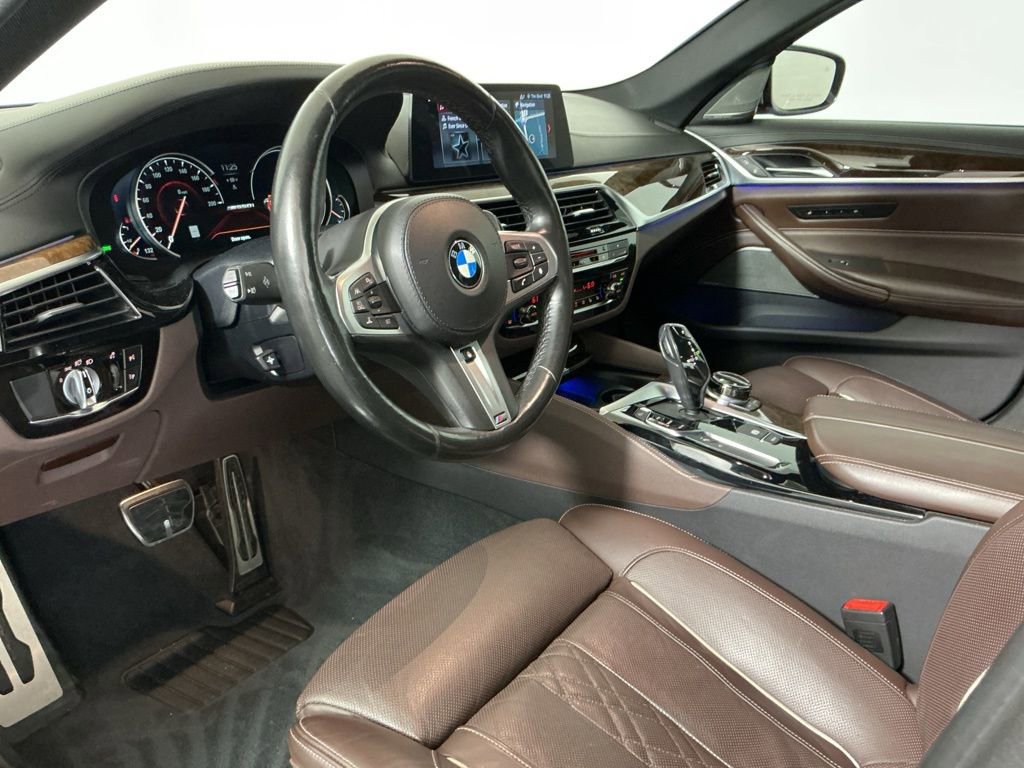 Used 2018 BMW M550i xDrive image 21
