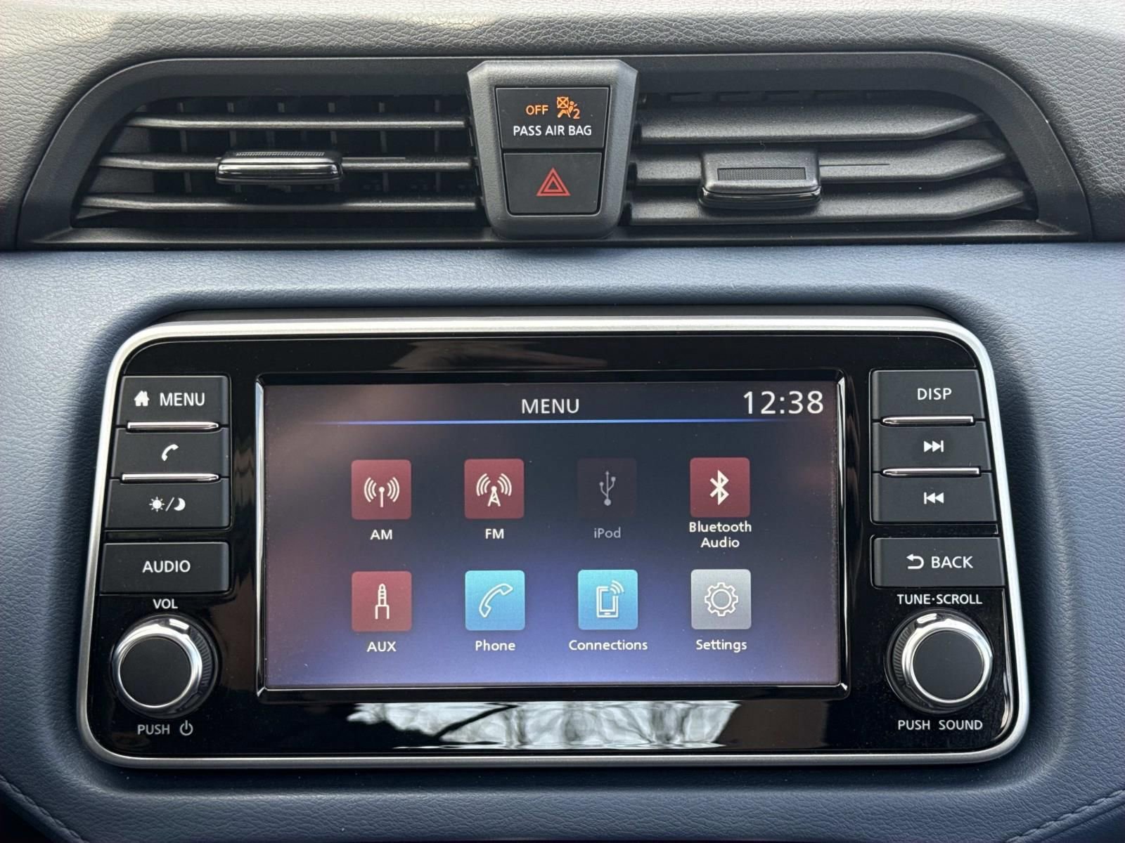 Certified 2025 Nissan Versa SV w/ Trunk Package image 9