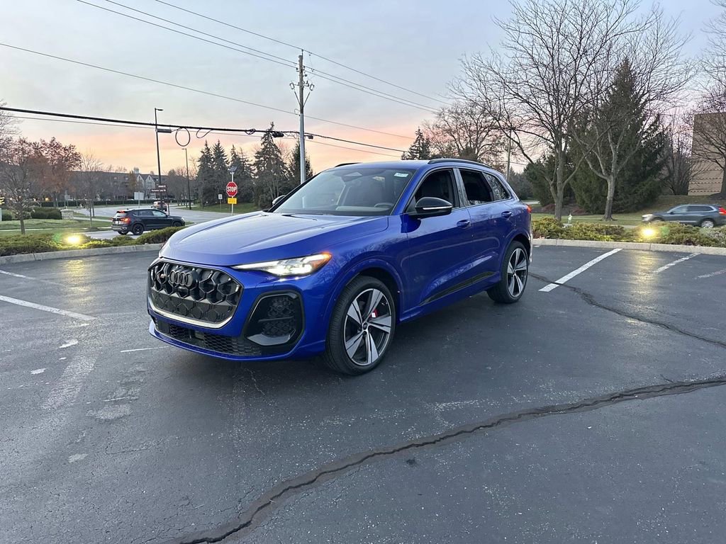 New 2025 Audi SQ5 Prestige image 3