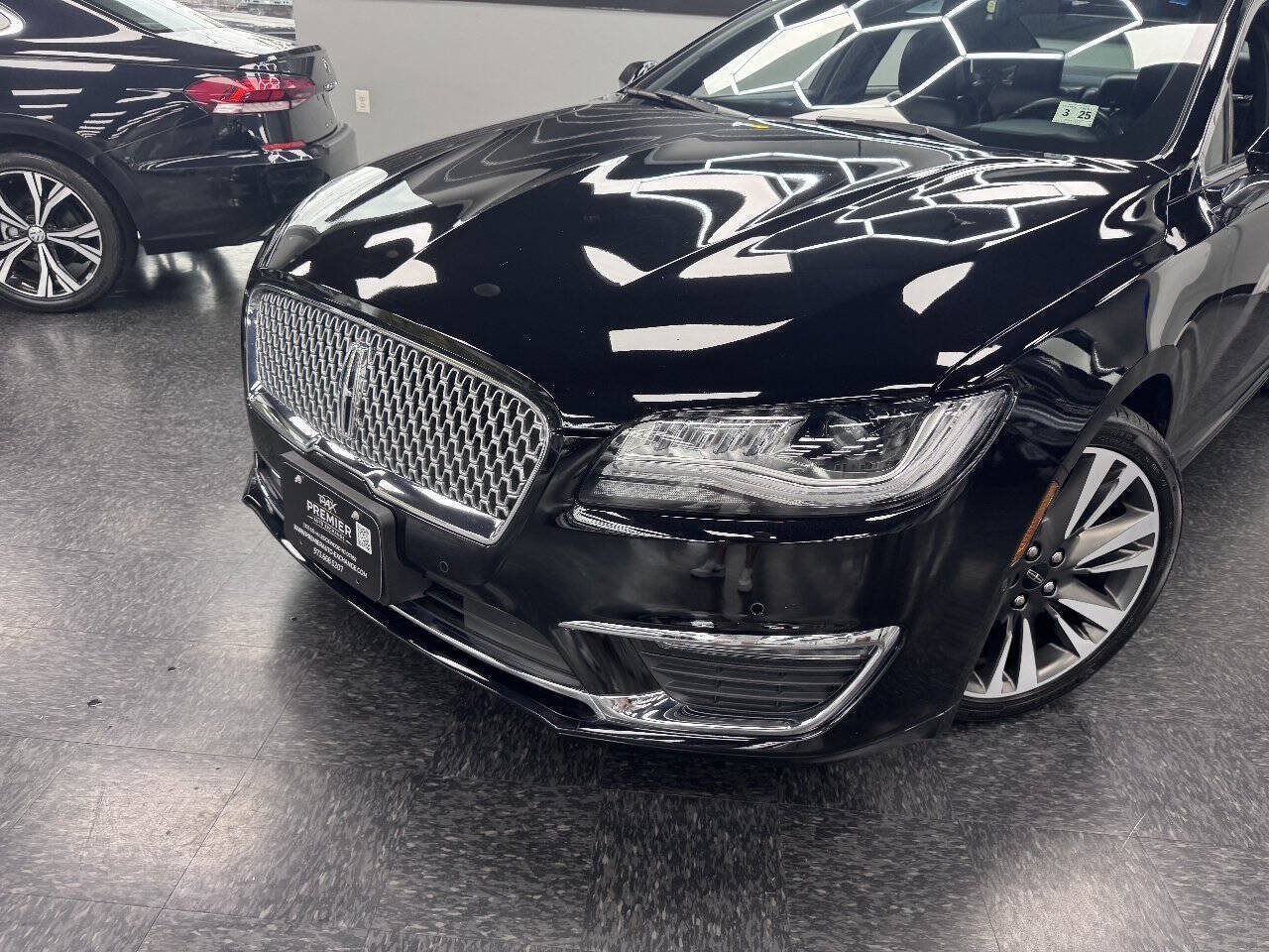 Used 2020 Lincoln MKZ Reserve AWD/4WD image 2