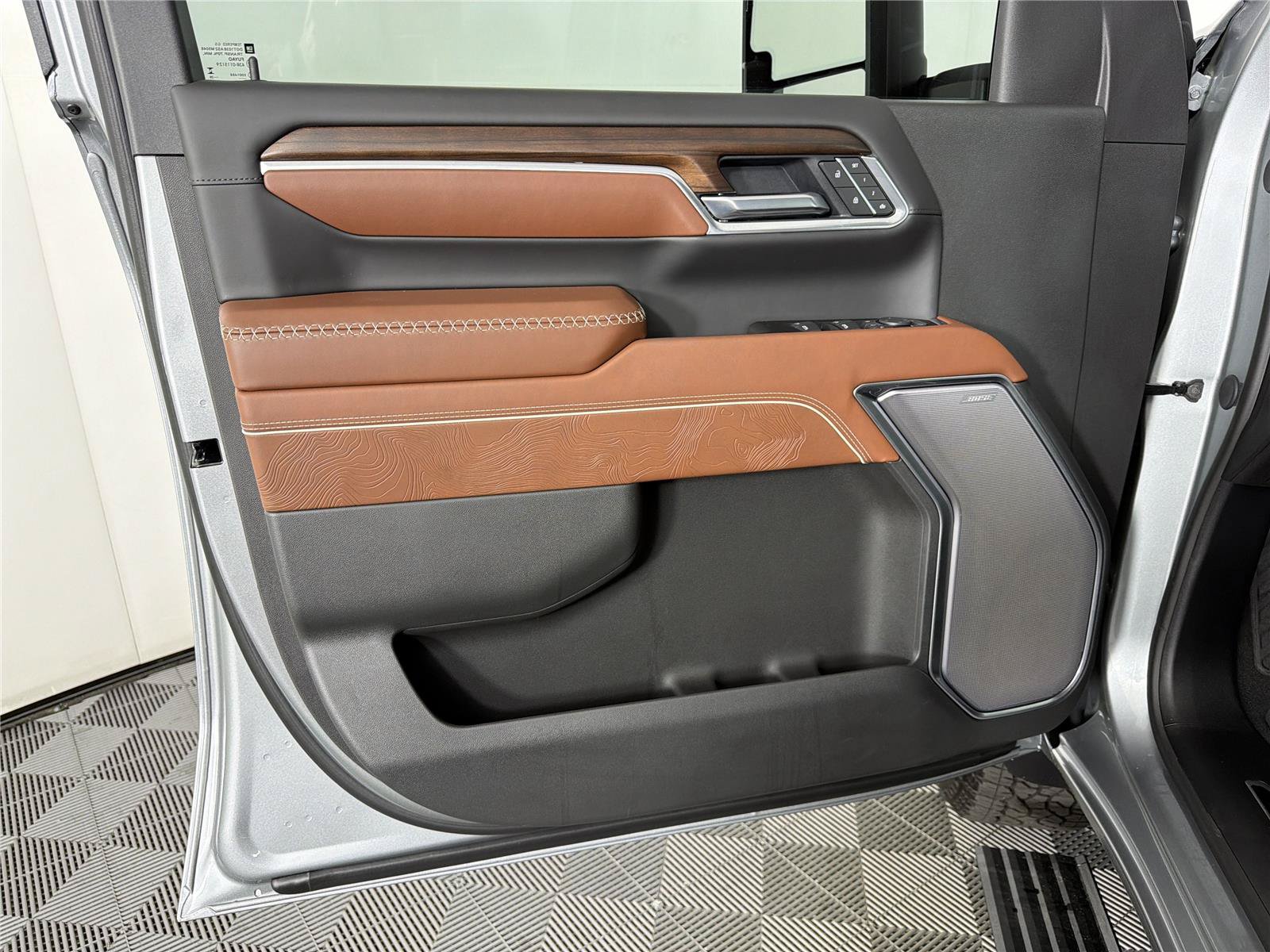 New 2026 GMC Sierra 2500 Denali Ultimate AWD/4WD image 9