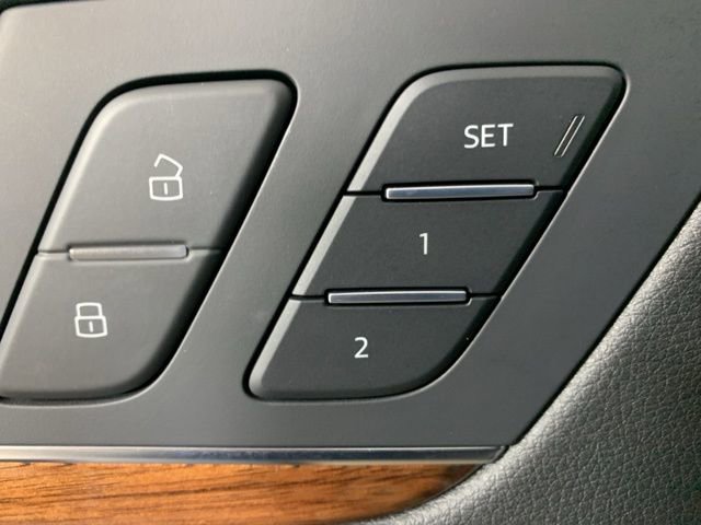 Used 2023 Audi Q5 2.0T Prestige w/ Prestige Package AWD/4WD image 18