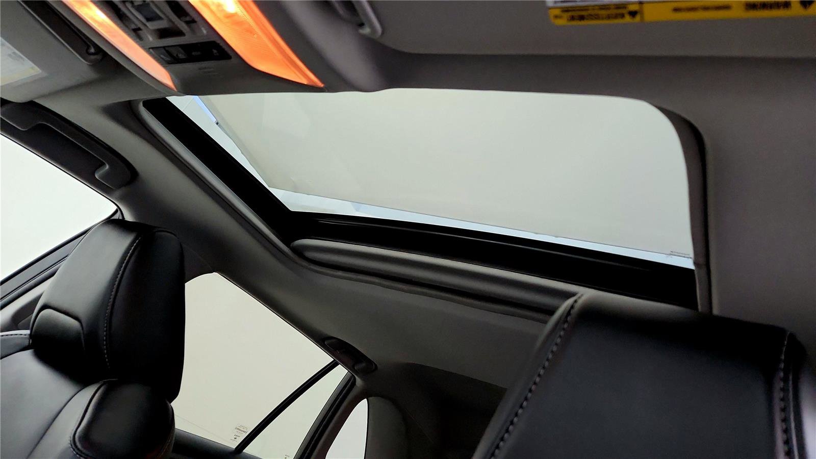 Used 2021 Toyota RAV4 XLE Premium AWD/4WD image 26