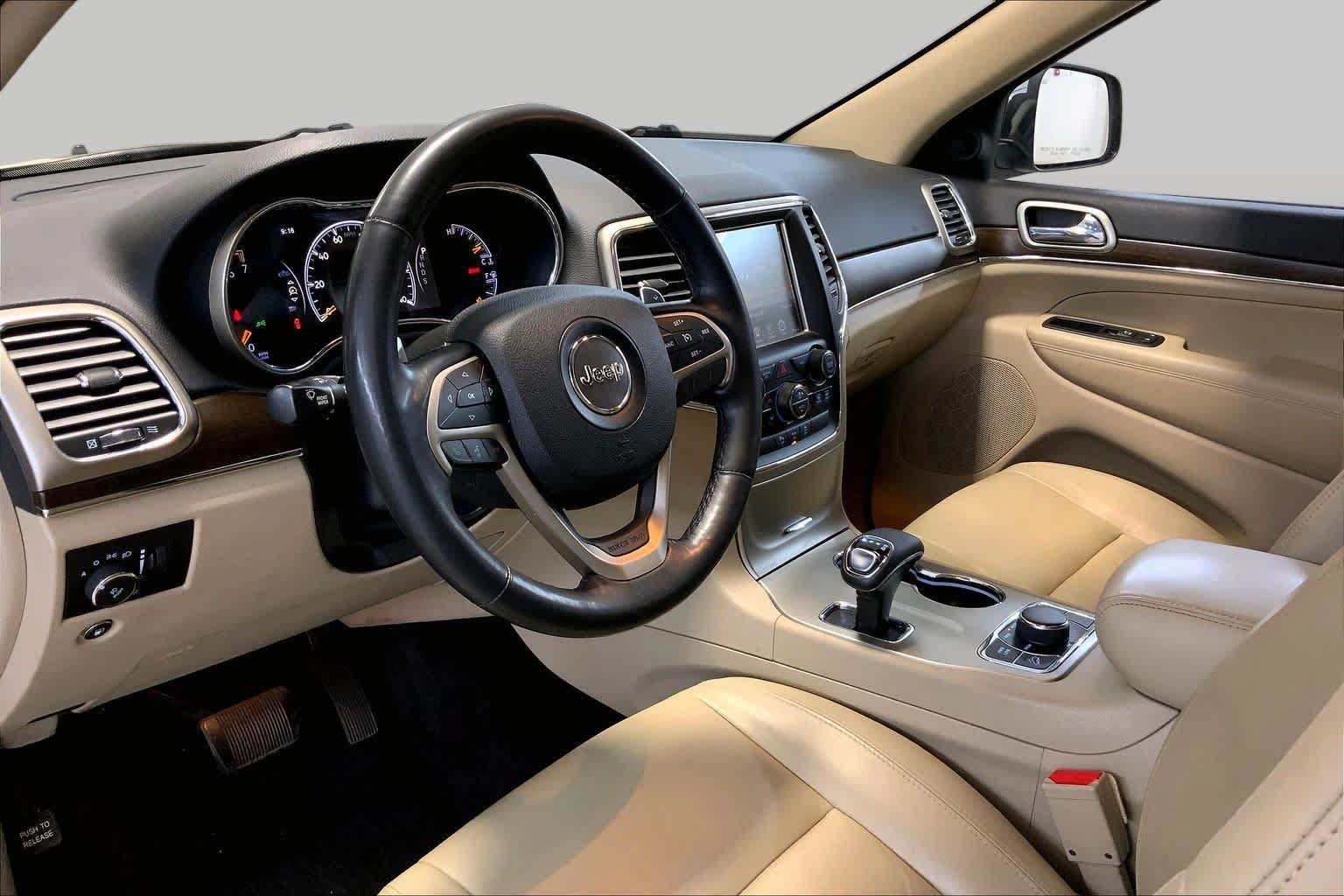 Used 2015 Jeep Grand Cherokee Limited AWD/4WD image 17