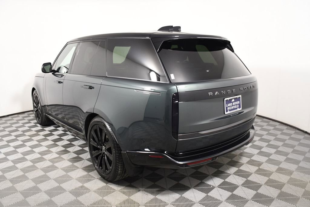 Used 2025 Land Rover Range Rover Autobiography image 4